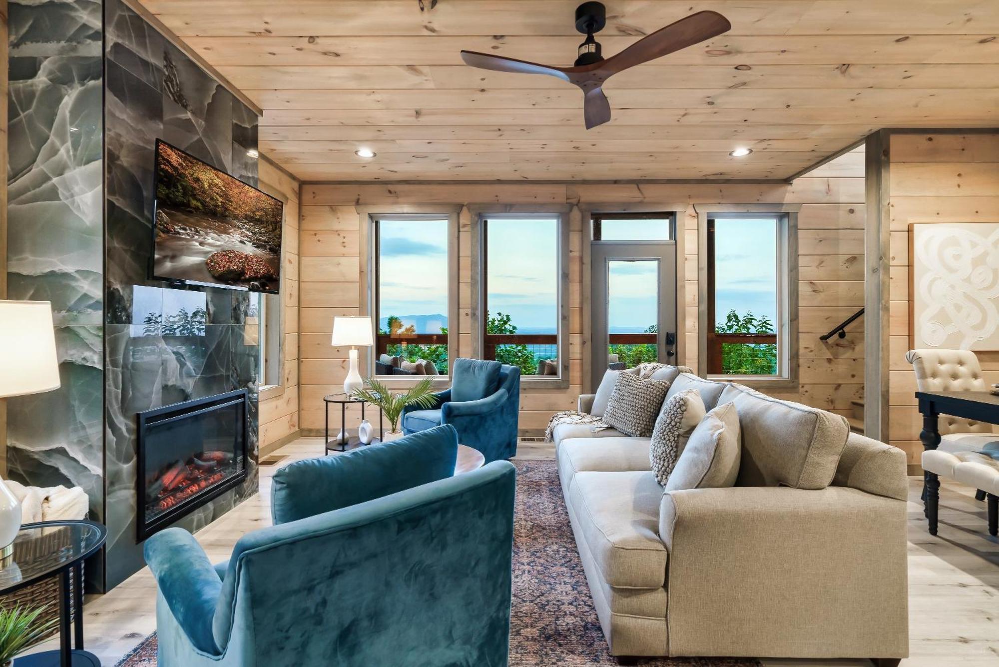 Mountain Vista Lodge: Luxury Cabin with Hot Tub and Scenic Views Sevierville Exterior photo
