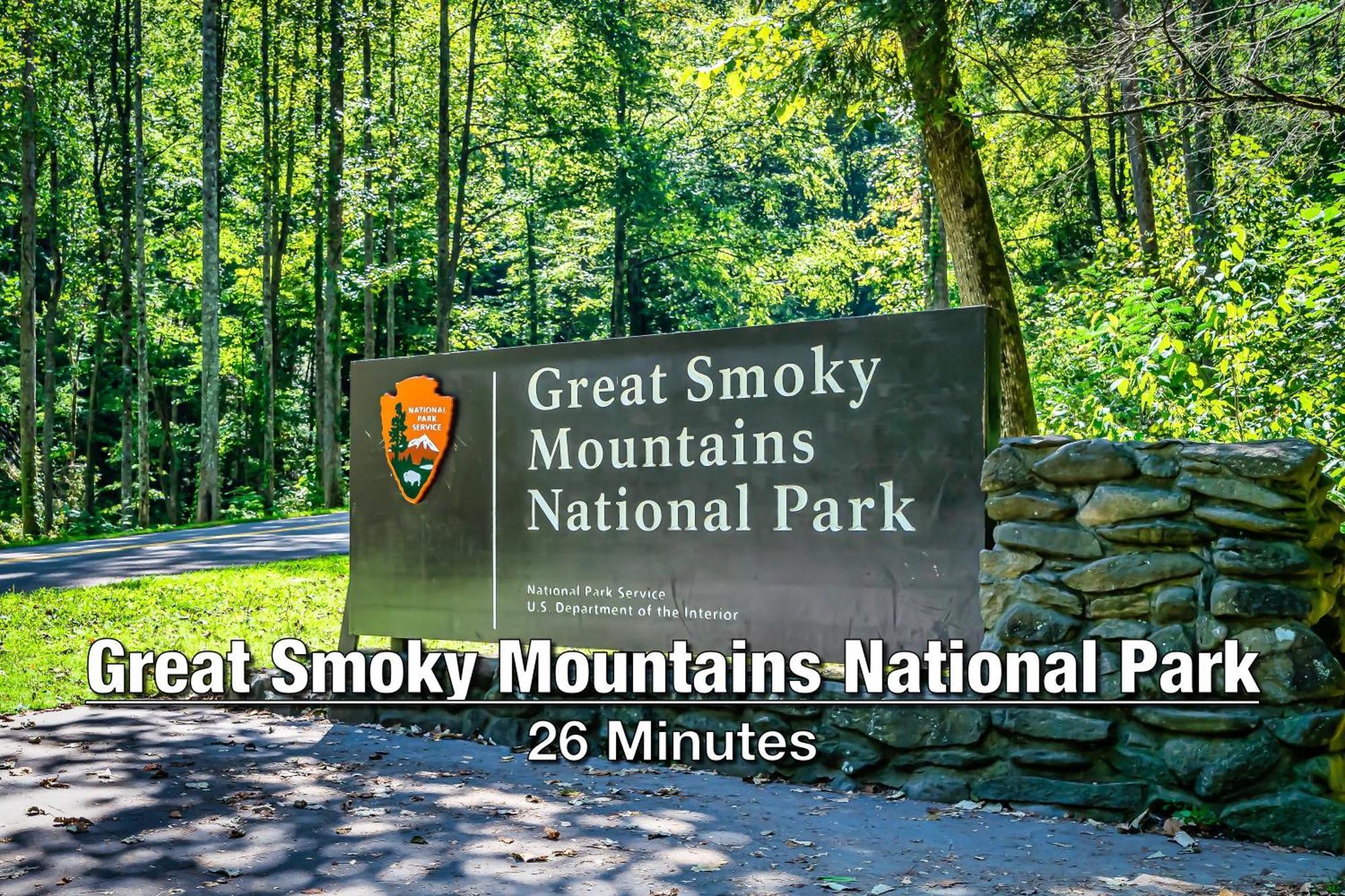Mountain Vista Lodge: Luxury Cabin with Hot Tub and Scenic Views Sevierville Exterior photo